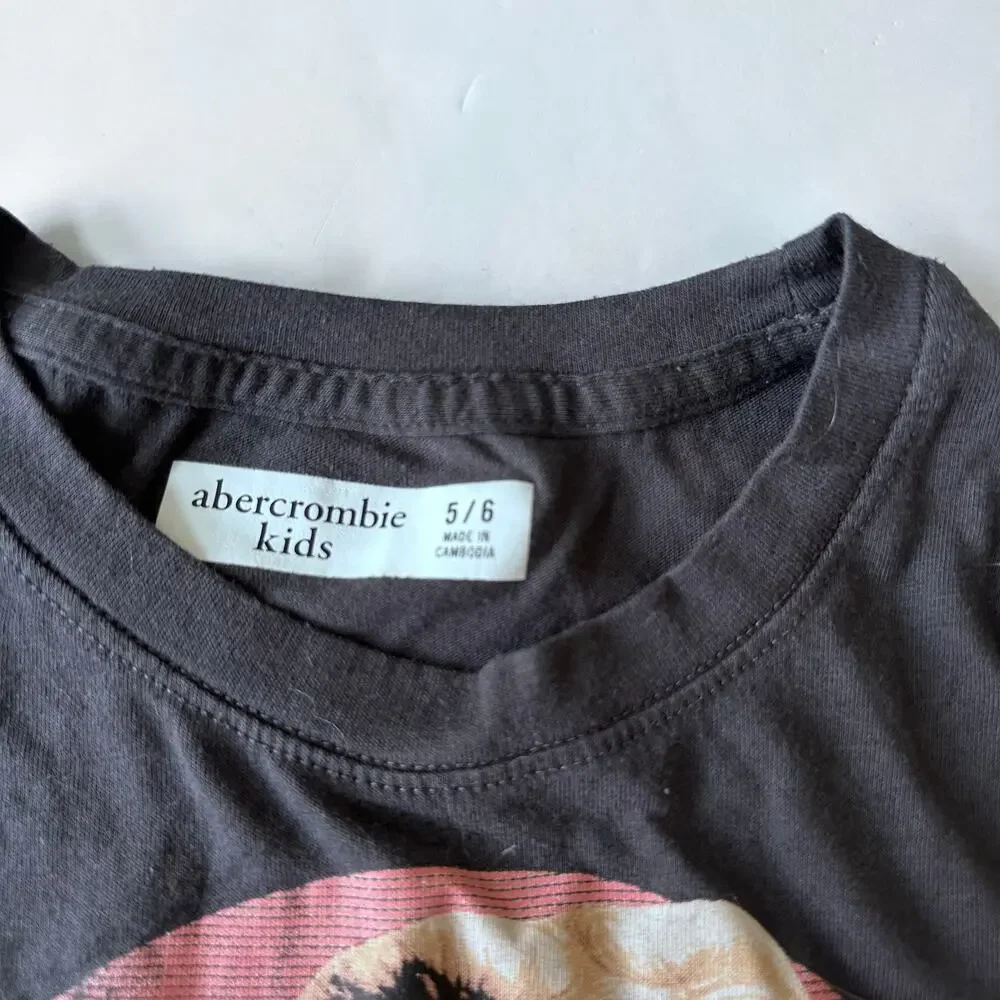 Abercrombie ET shirt